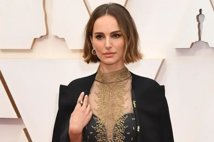 10 Artis Hollywood Paling...