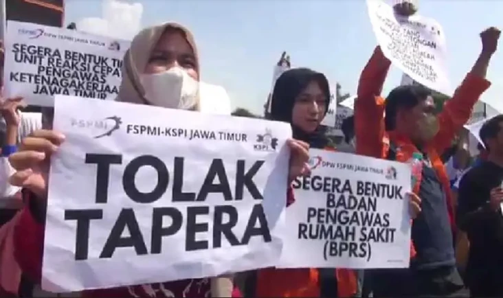 Ratusan Buruh Jawa Timur...