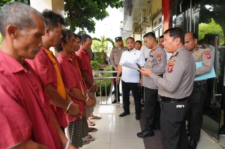 Ini Tampang 6 Anggota...