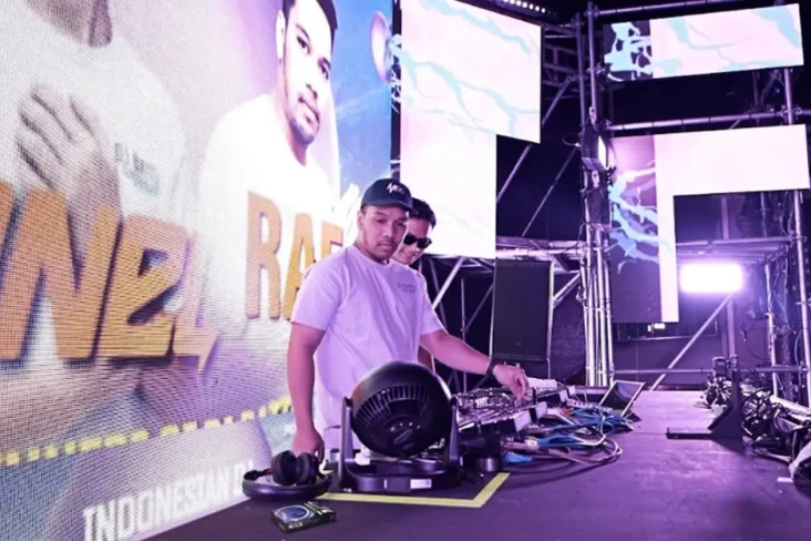 2 DJ Muda asal Indonesia...