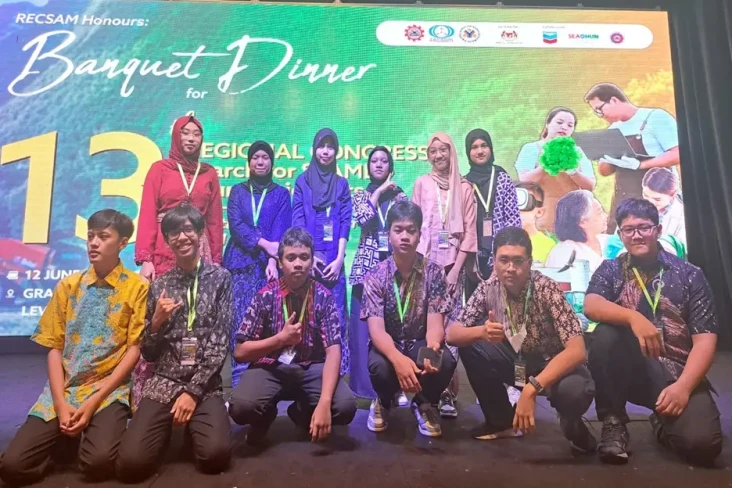 SMP Islam Amalina Raih...