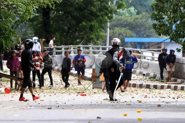 Geger Tawuran Maut di...