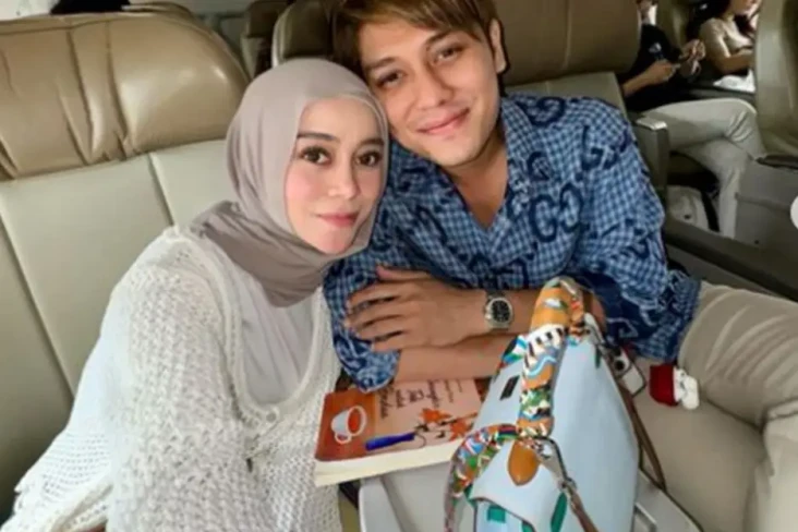 Rizky Billar Protes...