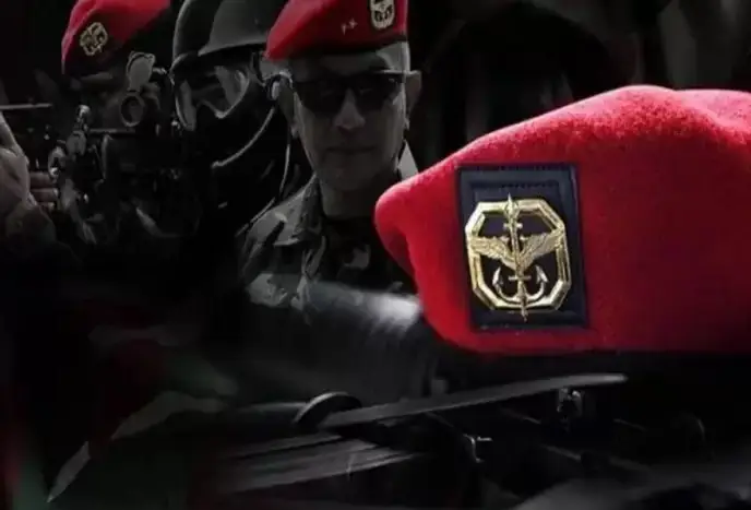Kisah Penyamaran Kopassus,...