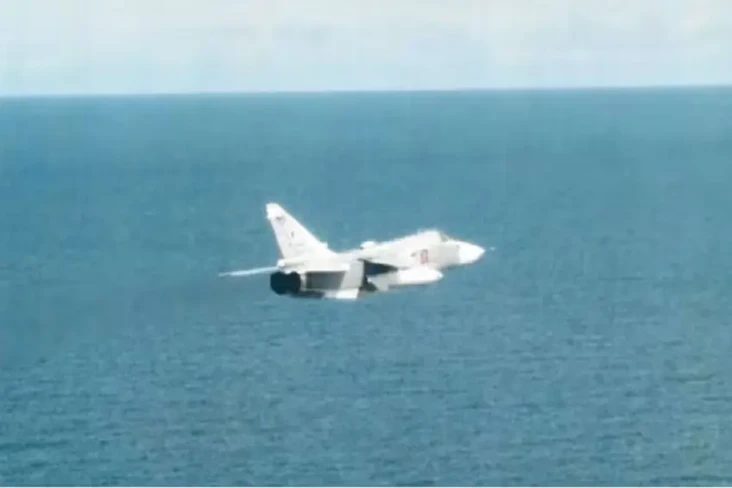 Jet Tempur Su-24 Rusia...