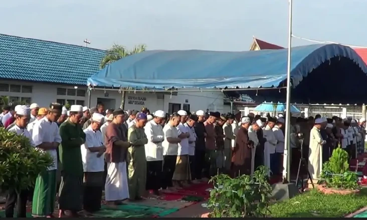 Ratusan Warga Binaan...