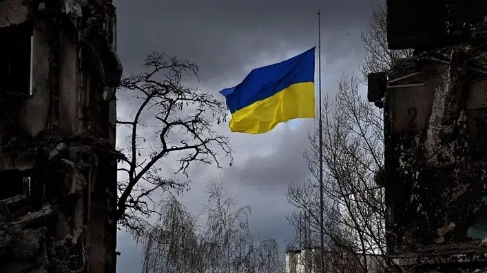 Terancam Bangkrut, Ukraina...
