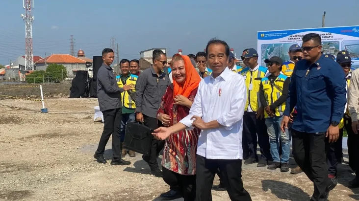 Presiden Jokowi: Proyek...