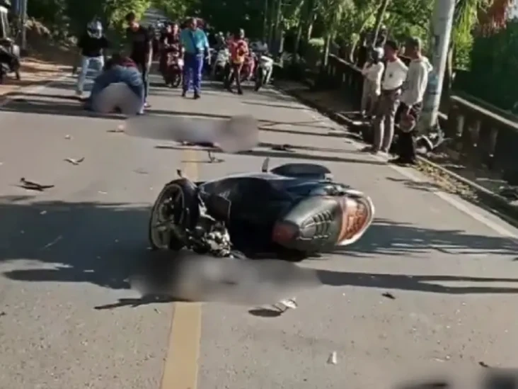 Tabrakan Beruntun di...