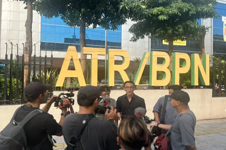 Jadi Korban Mafia Tanah,...