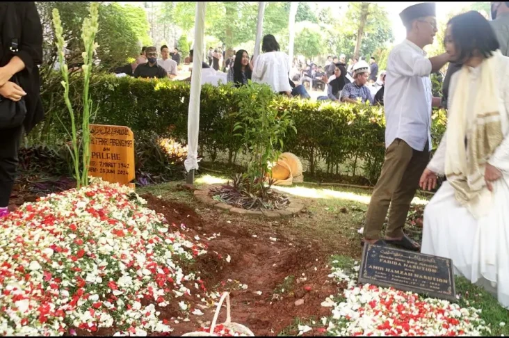 Jenazah Tanri Abeng...