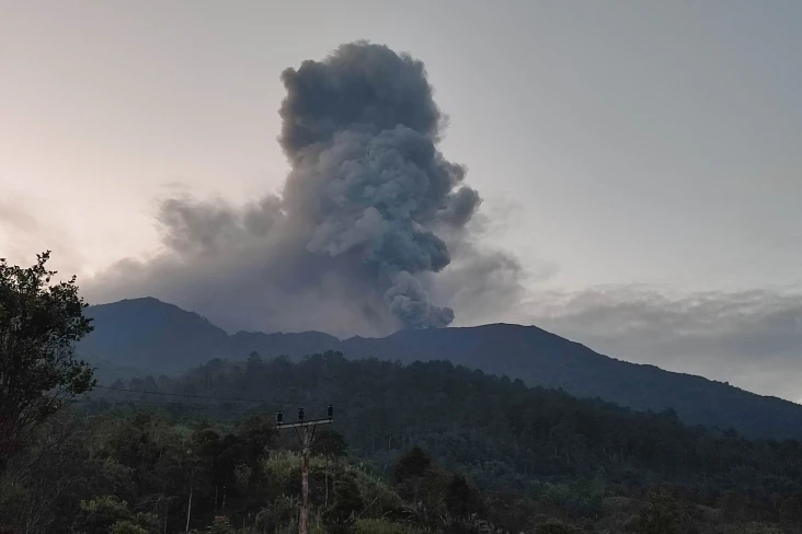 Aktivitas Gunung Marapi...