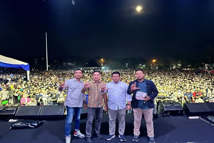 Edukasi Lewat Talkshow,...