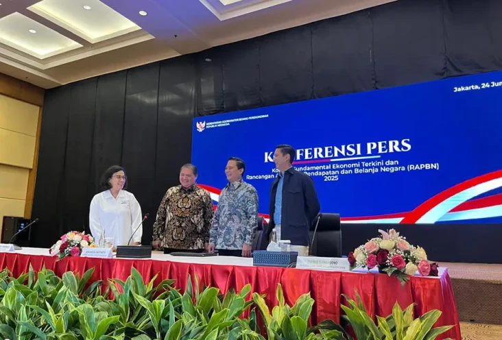 Airlangga Ungkap Alasan...