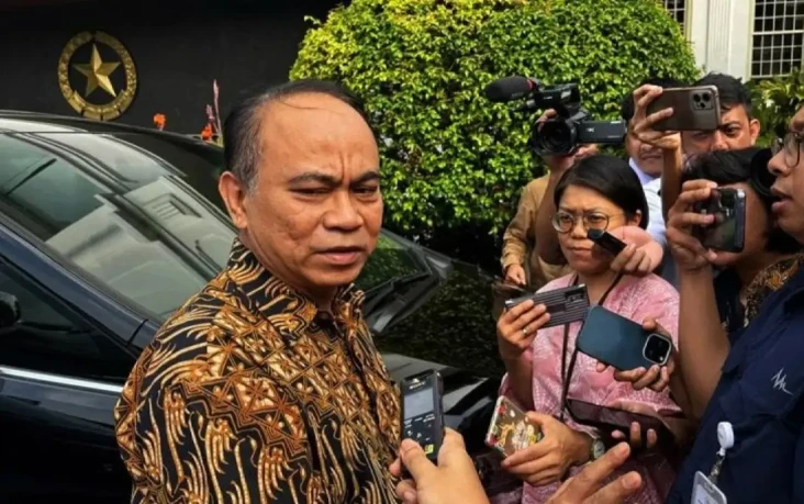 Tebusan Ransomware Pusat...