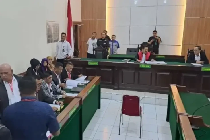 5 Fakta Penundaan Sidang...