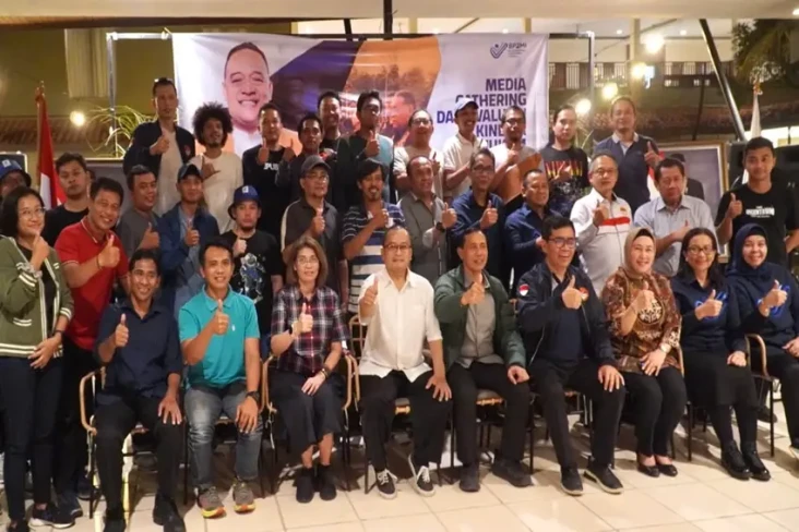 Benny Rhamdani: Pers...