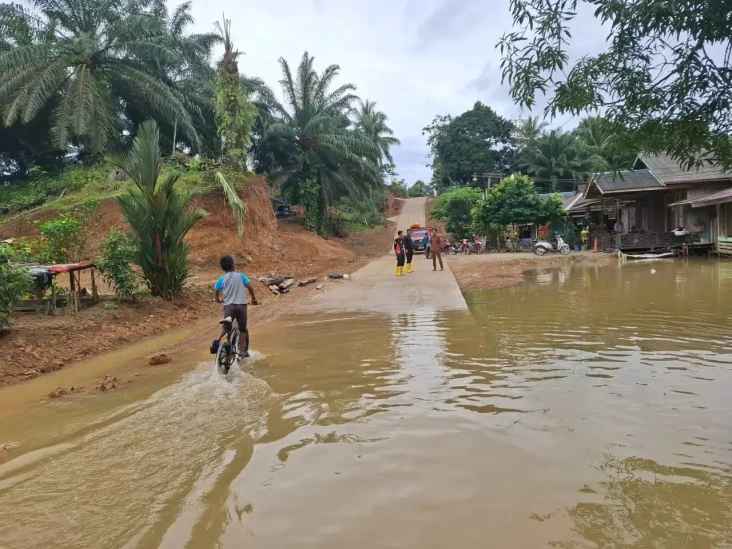 Banjir Terjang Penajam...