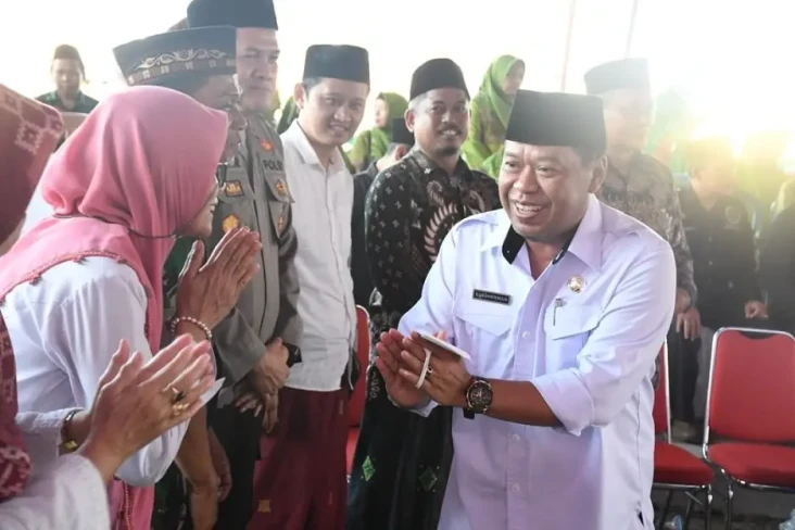 Merakyat dan Bersih...