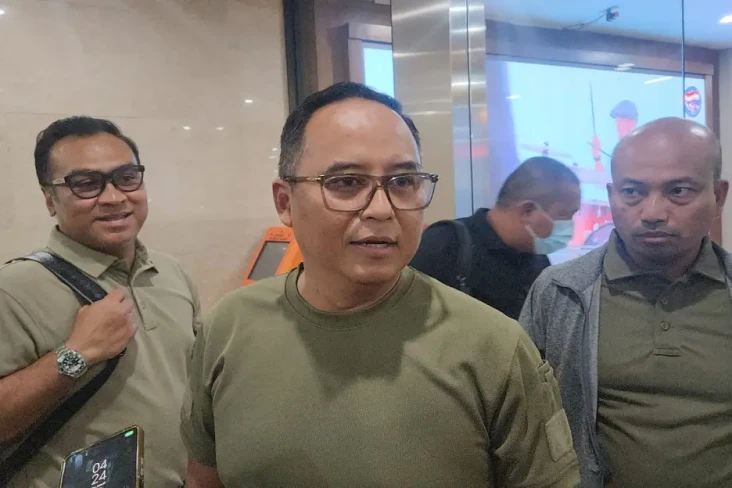 Bareskrim Tangkap 1...