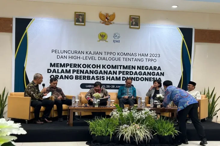 Komnas HAM: Online Scamming...