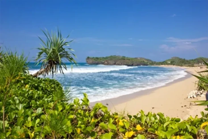 9 Rekomendasi Pantai...