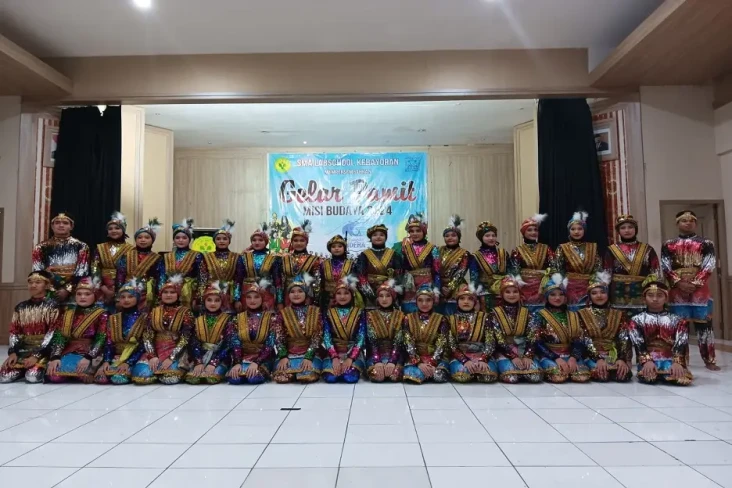 Emban Misi Budaya Indonesia,...