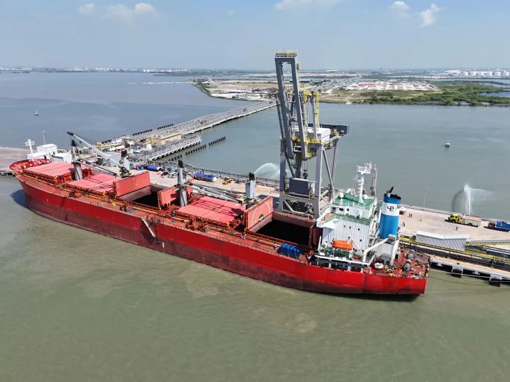Freeport Resmi Operasikan...