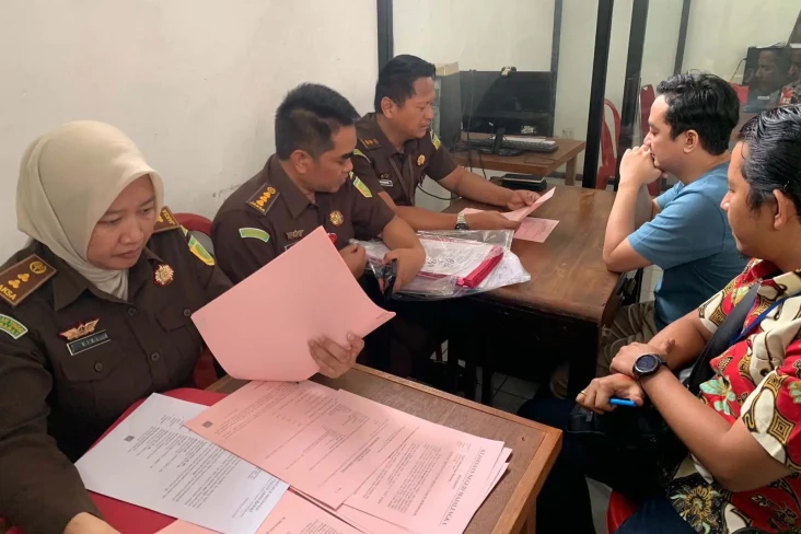 Kejati Jabar Serahkan...