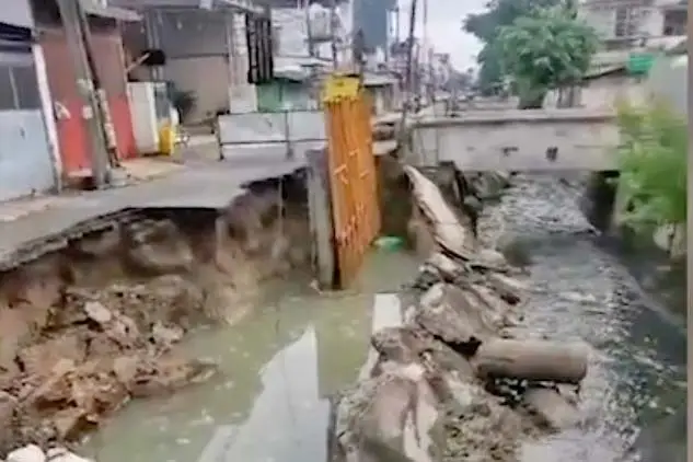 Viral Jalan Sampali...