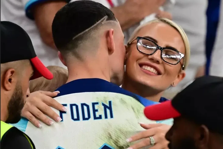 Phil Foden Siap Perkuat...