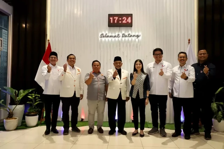 Kunjungi DPP PKS, Angela...