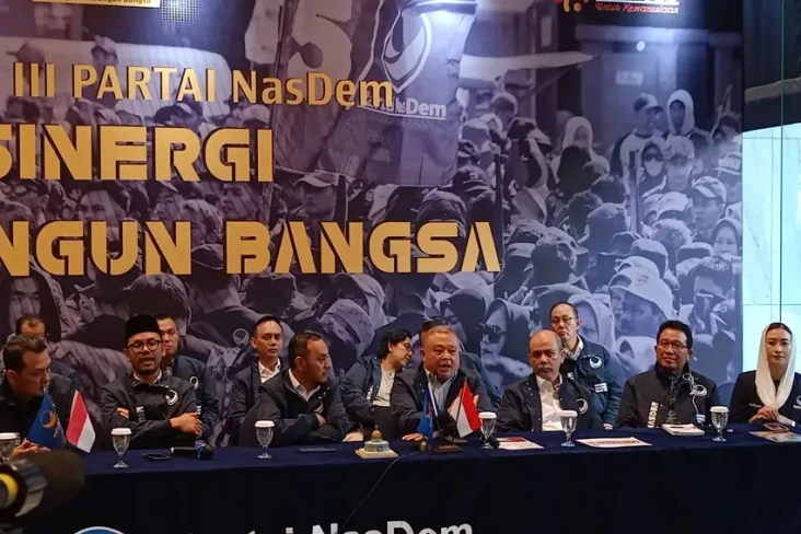 Undang Presiden Jokowi...