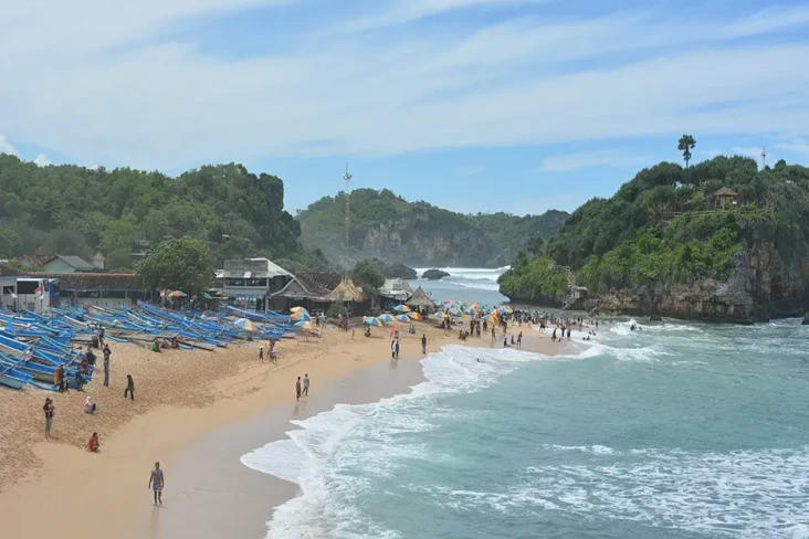 5 Pantai Terindah di...