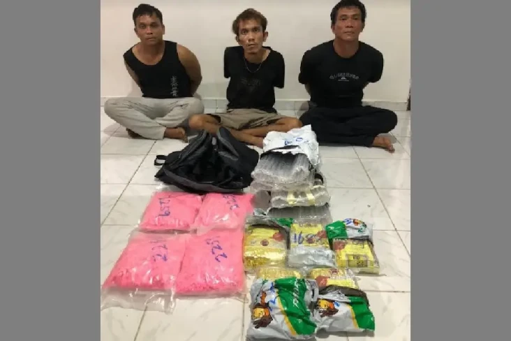 3 Kurir Narkoba Ditangkap,...
