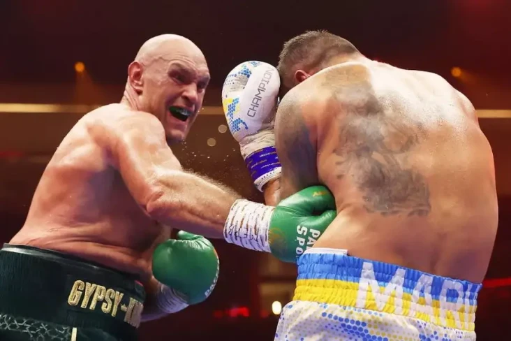 Wow! Petinju Tyson Fury...