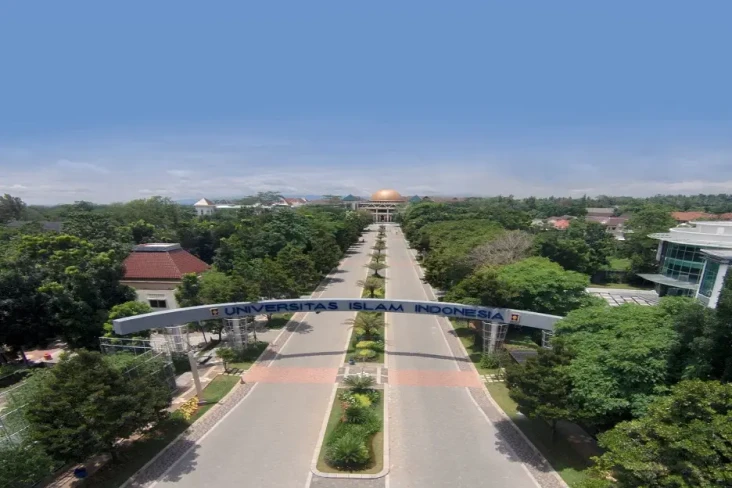 Rekomendasi 5 Kampus...