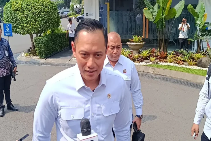Gelar Ratas, Jokowi...