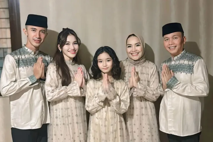 Ibunda Ayu Ting Ting...