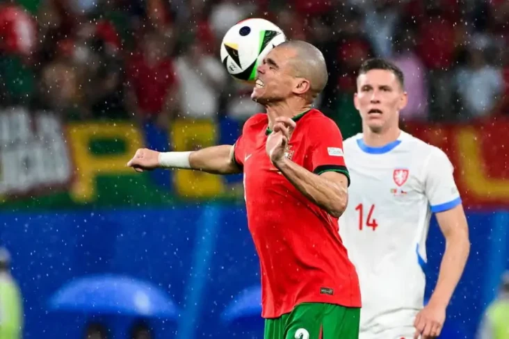 6 Fakta Menarik Piala...