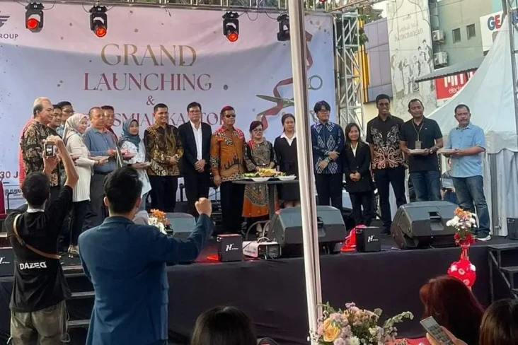 Resmikan Kantor Cabang...