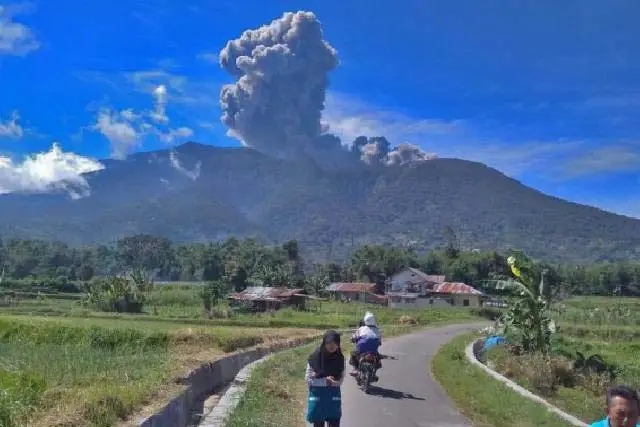 Status Gunung Marapi...