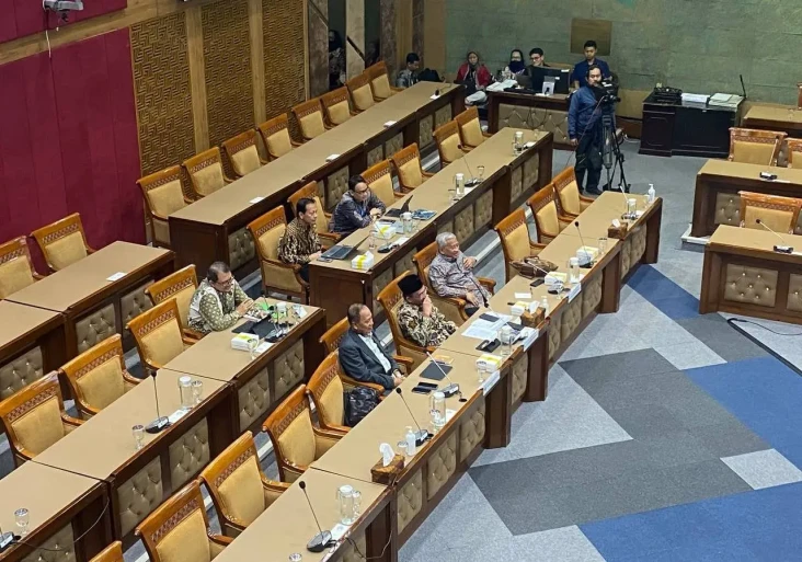 Mantan Mendikbud Hadiri...