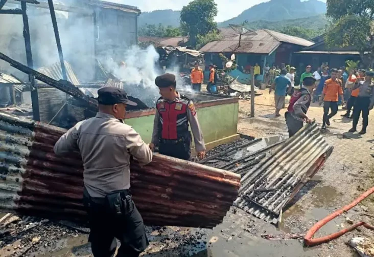 4 Rumah di Sarundik...