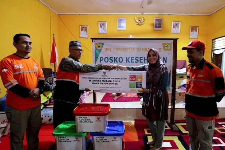 BAZNAS RI Salurkan Bantuan...