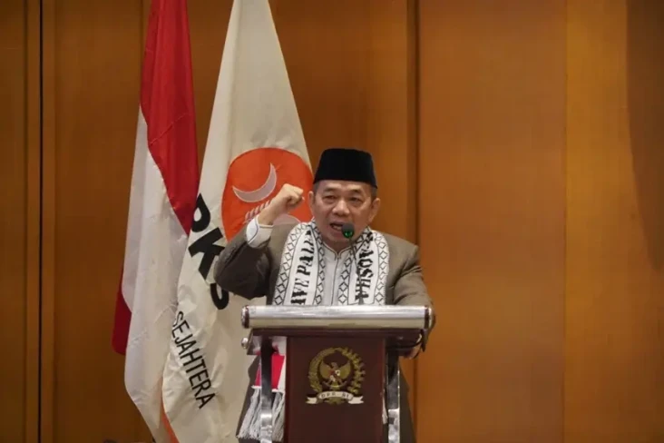 PKS Serukan Dunia Bersatu...