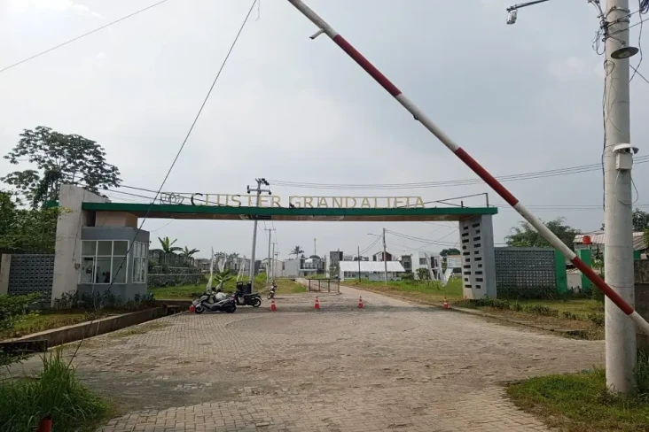 Nasib Warga Cluster...
