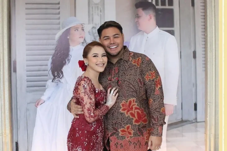 Ayu Ting Ting dan Muhammad...