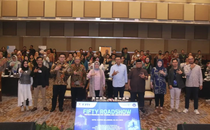 Kemenparekraf Akselerasi...