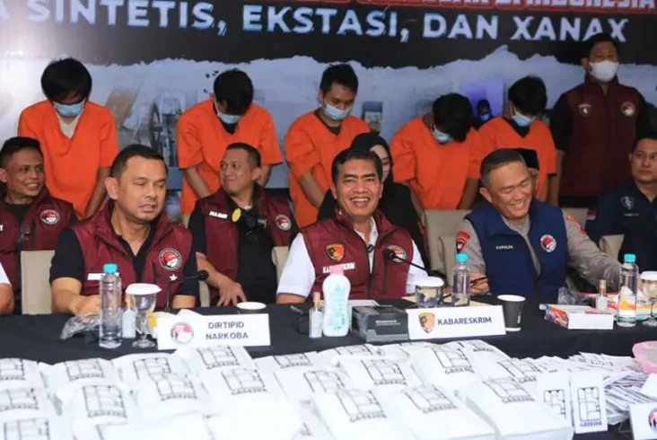 Polisi Buru WNA Malaysia...